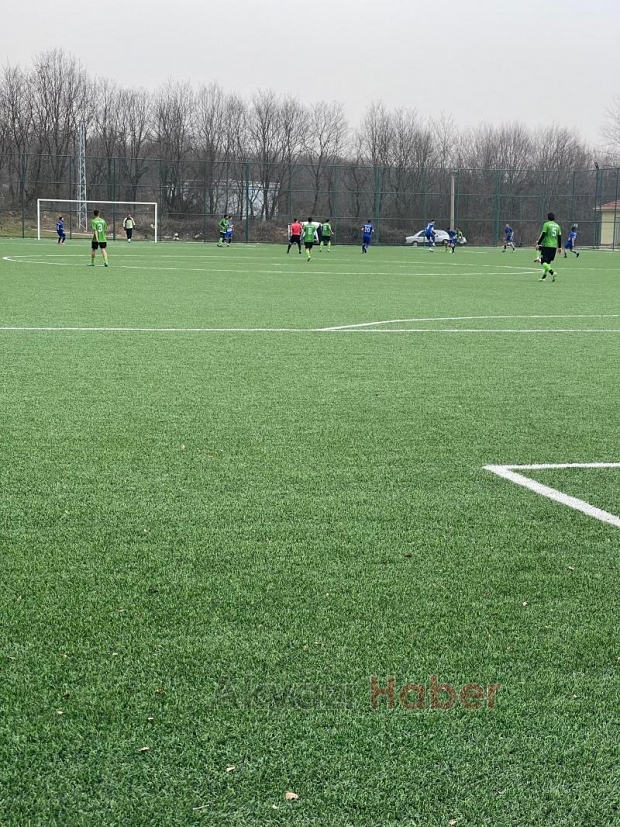 Karapürçekspor ligde kalmayı başardı