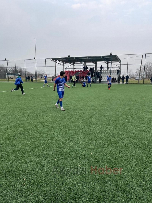 Karapürçekspor ligde kalmayı başardı