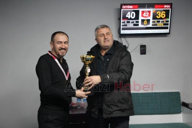 Sakarya İl Üç Bant Turnuvası Akyazı Bilardo Spor Salonu'nda gerçekleştirildi. 