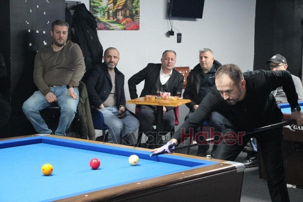 Sakarya İl Üç Bant Turnuvası Akyazı Bilardo Spor Salonu'nda gerçekleştirildi. 