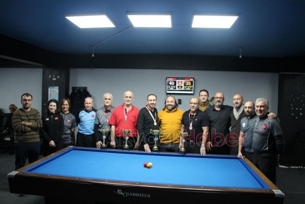 Sakarya İl Üç Bant Turnuvası Akyazı Bilardo Spor Salonu'nda gerçekleştirildi. 