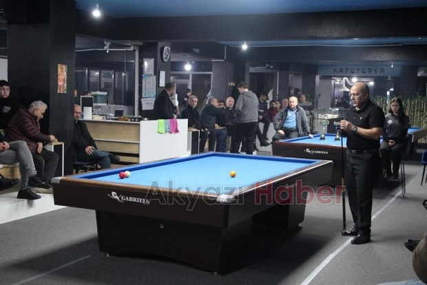 Sakarya İl Üç Bant Turnuvası Akyazı Bilardo Spor Salonu'nda gerçekleştirildi. 