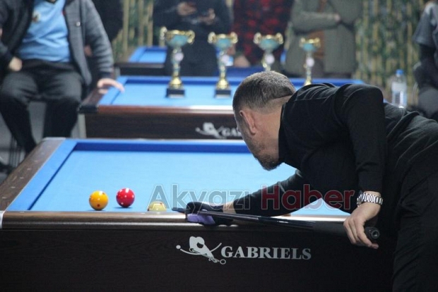 Sakarya İl Üç Bant Turnuvası Akyazı Bilardo Spor Salonu'nda gerçekleştirildi. 
