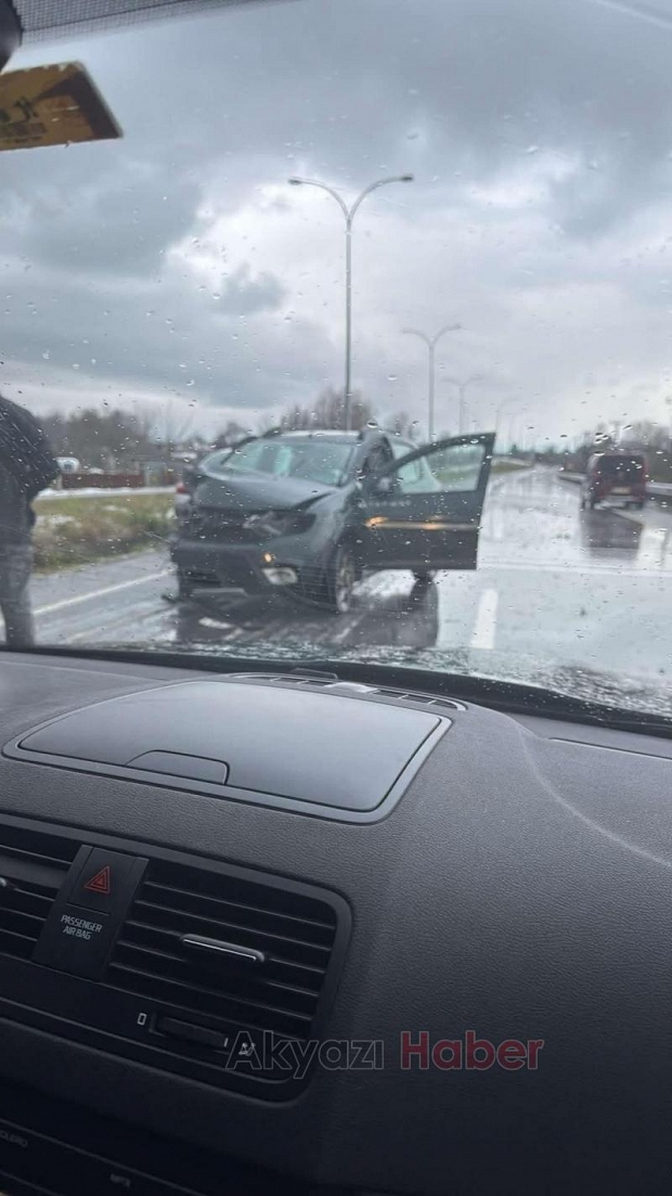 Karasu'da feci kaza: yaralılar var