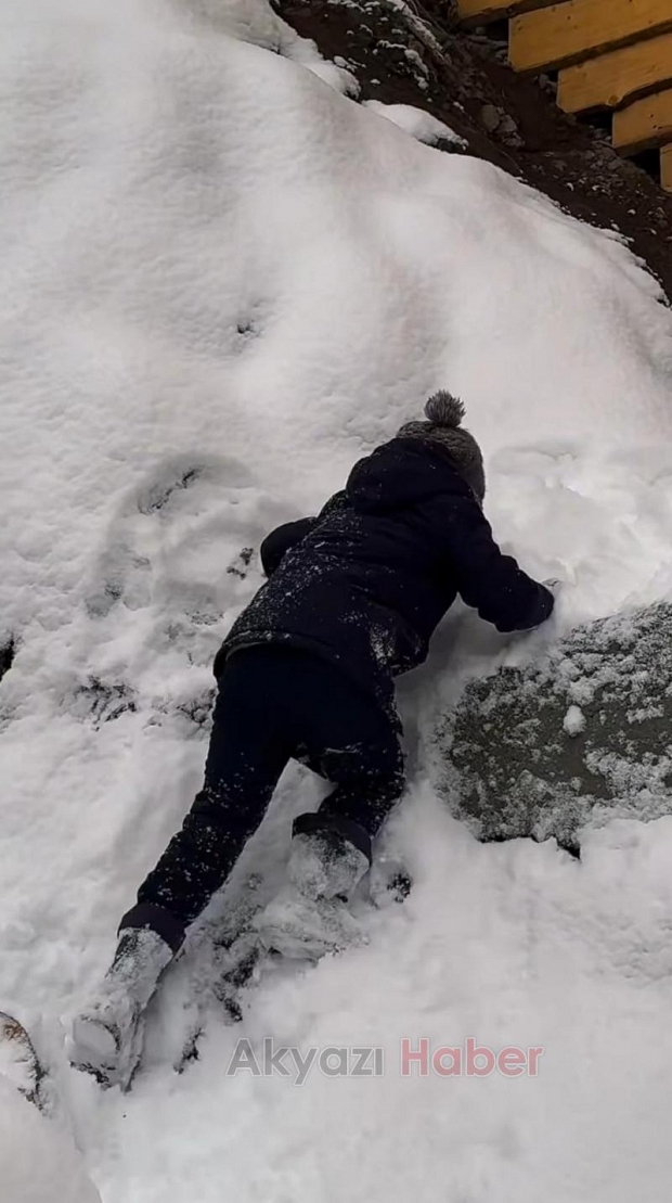 Kar yağdı kazalar peş peşe geldi! 