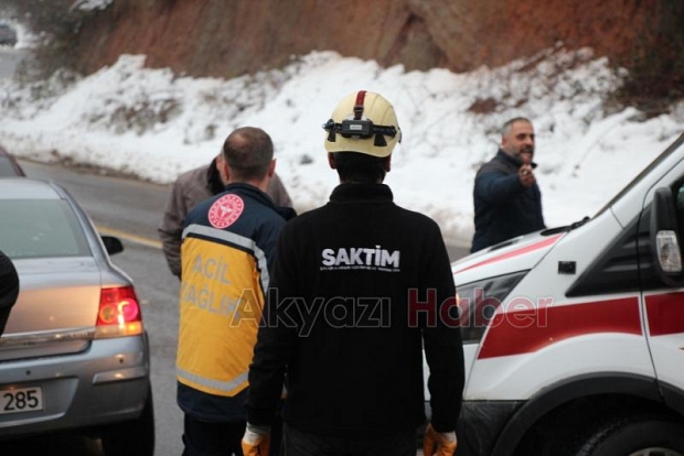 Otomobil ile hafif ticari araç çarpıştı: 5 yaralı