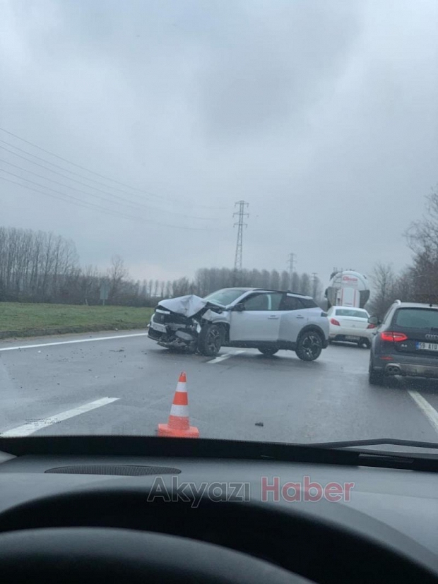 Akyazı'da korkutan kaza