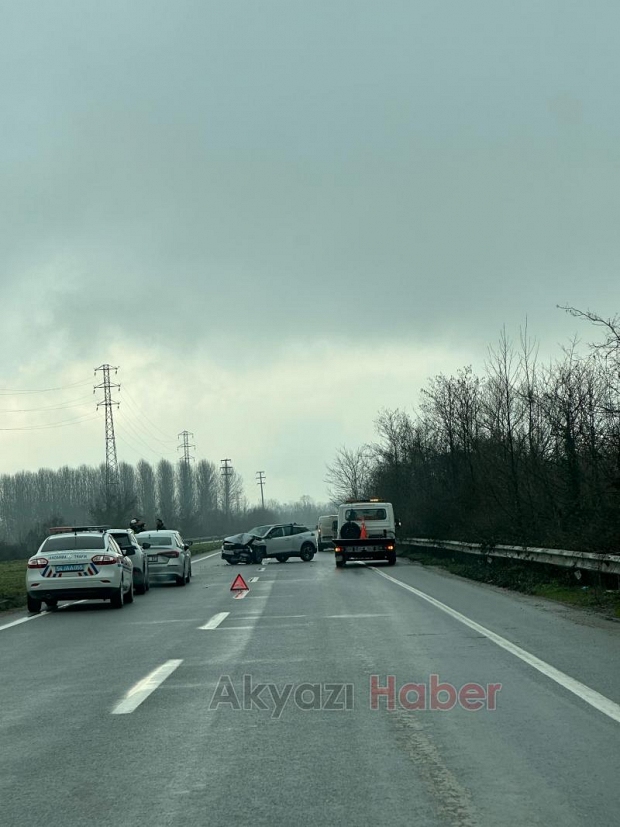 Akyazı'da korkutan kaza
