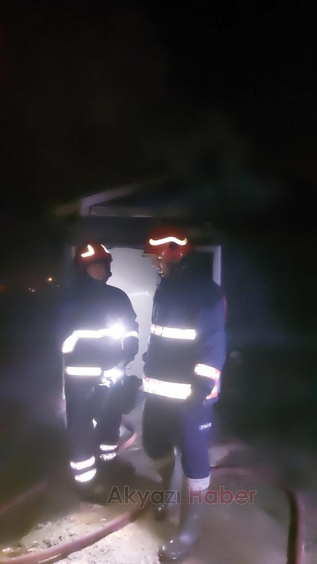Ekmek yapılan ardiye yandı