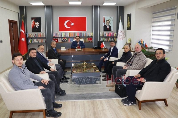 Akyazılı iş insanlarından ÖSEL projesi için Milli Eğitim Müdürü'ne ziyaret
