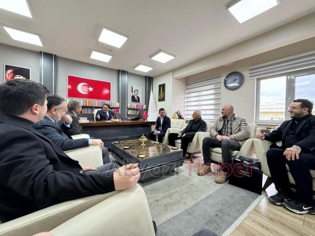 Akyazılı iş insanlarından ÖSEL projesi için Milli Eğitim Müdürü'ne ziyaret