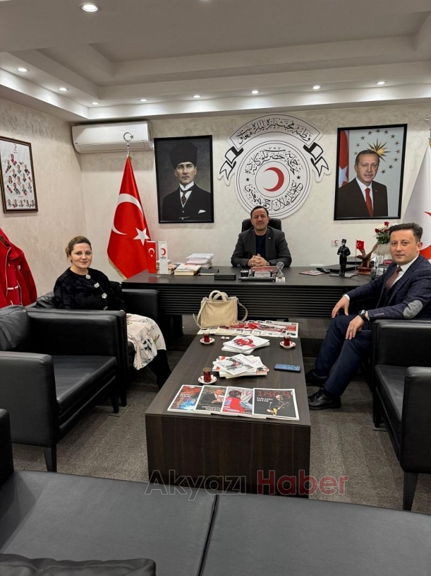 Akyazı Kızılay'a hayırlı olsun ziyaretleri