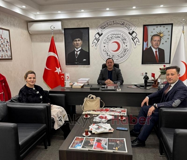 Akyazı Kızılay'a hayırlı olsun ziyaretleri
