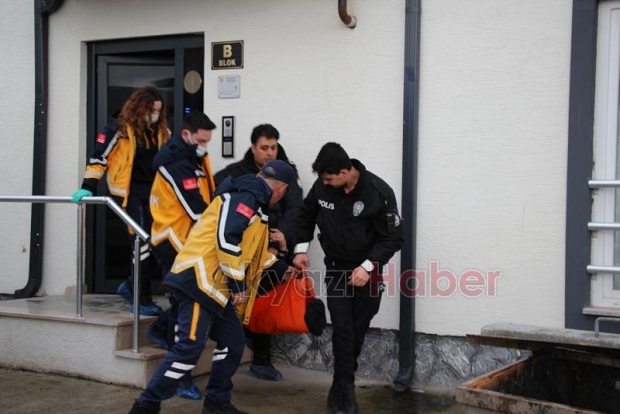 Yemek yerken bayılan karı koca hastaneye kaldırıldı