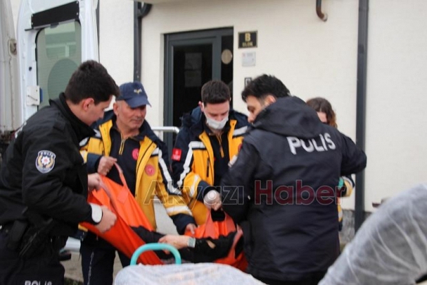 Yemek yerken bayılan karı koca hastaneye kaldırıldı
