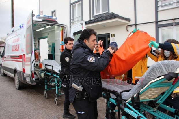 Yemek yerken bayılan karı koca hastaneye kaldırıldı