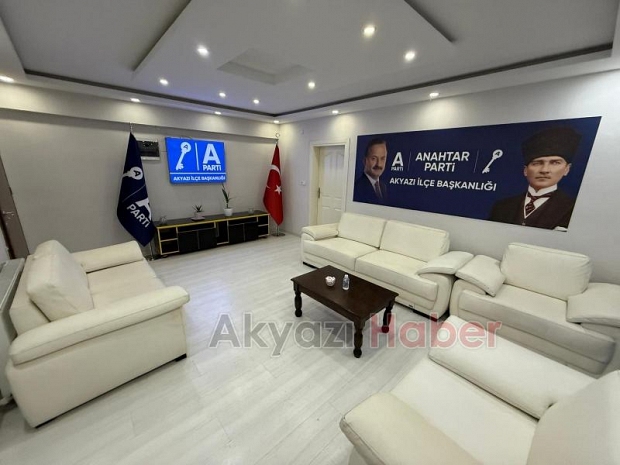 Anahtar Parti, Akyazı'da teşkilatı tanıttı