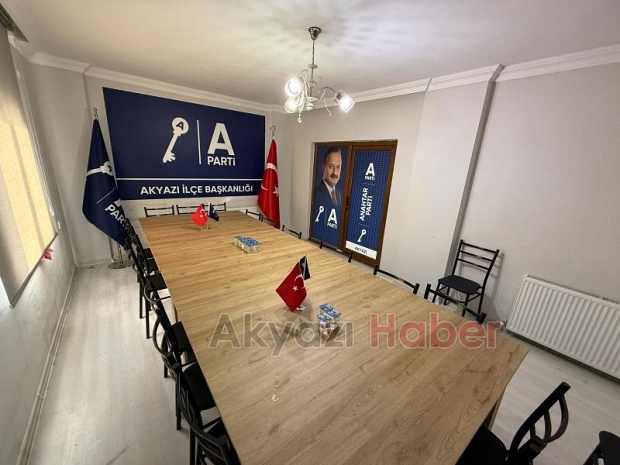 Anahtar Parti, Akyazı'da teşkilatı tanıttı