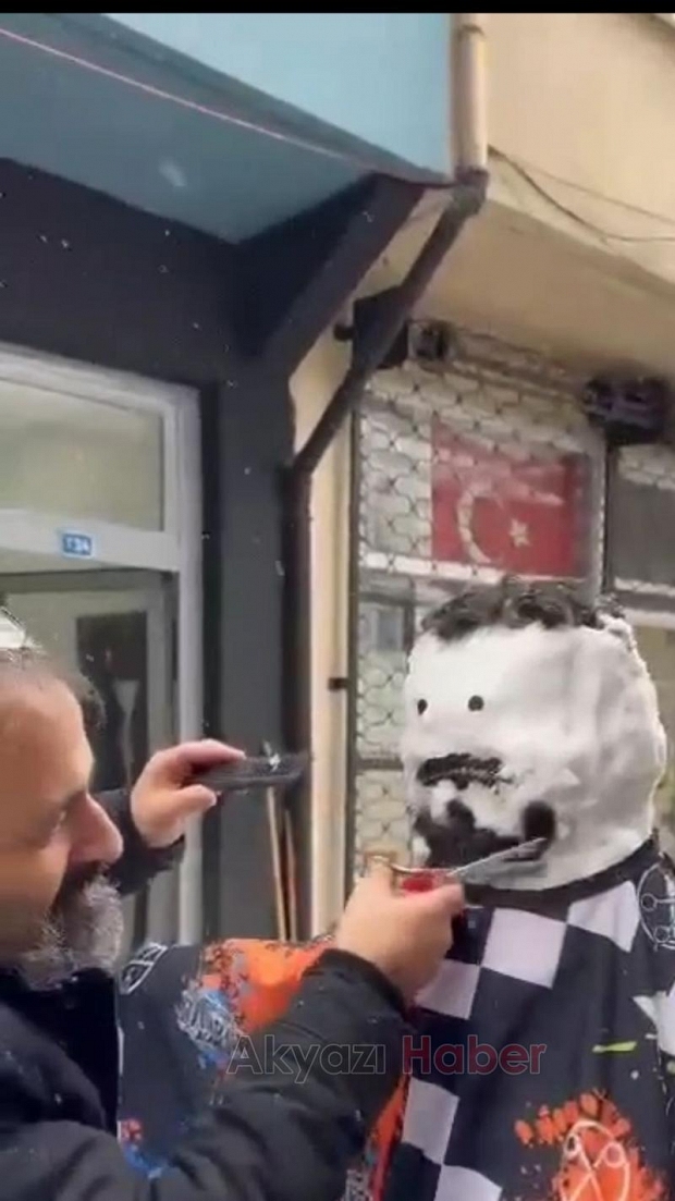Berberden kardan adama özel tıraş!
