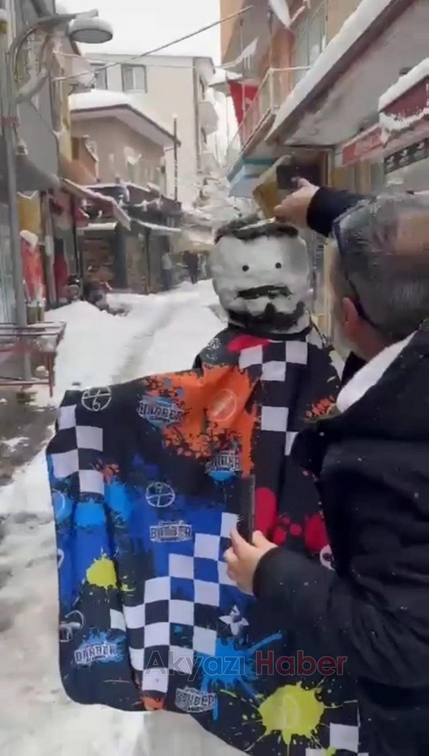Berberden kardan adama özel tıraş!