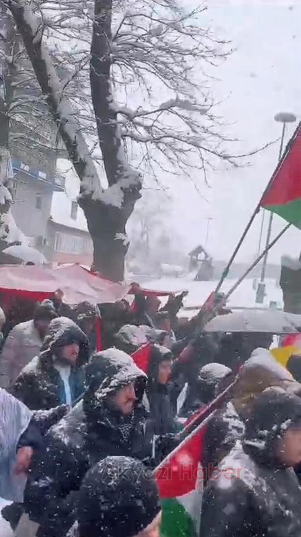 Kar demediler Gazze için yürüdüler