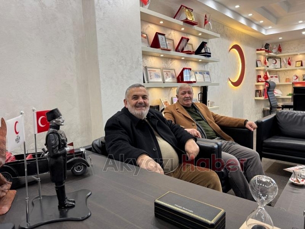 Akyazı Kızılay'a hayırlı olsun ziyaretleri sürüyor