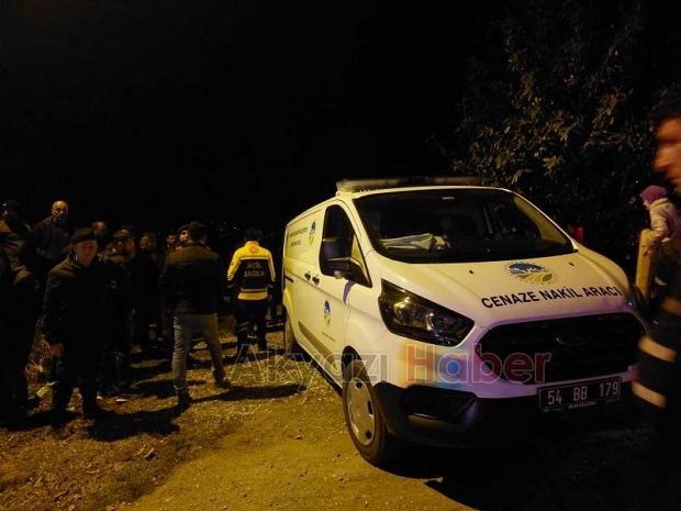 Ahırda silahla vurulmuş halde ölü bulundu