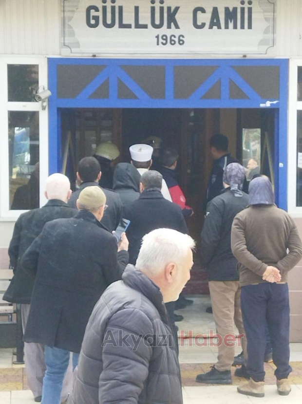 Güllük Camii’nde Cuma vakti yangın çıktı