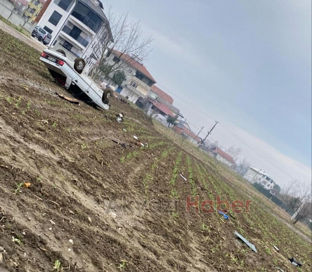Otomobil Takla Attı, Tarlaya Uçtu