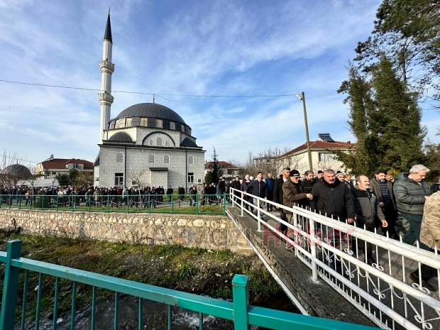 Halit aydoğdu dualarla toprağa verildi