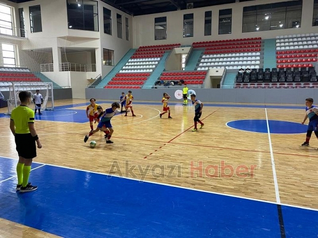 Okul Sporları 2. Küme Futsal Müsabakaları nefesleri kesti