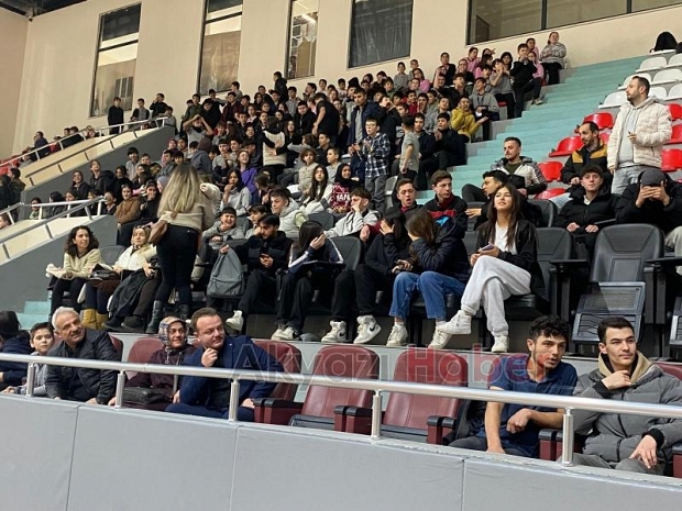 Okul Sporları 2. Küme Futsal Müsabakaları nefesleri kesti
