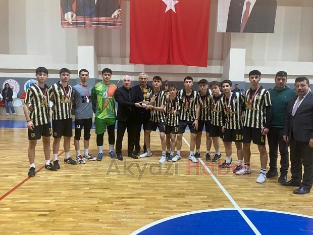 Okul Sporları 2. Küme Futsal Müsabakaları nefesleri kesti