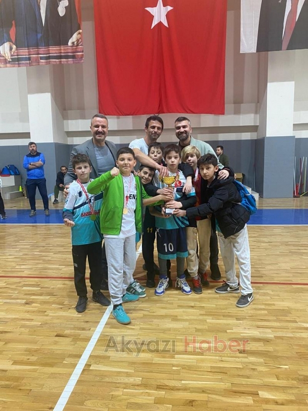 Okul Sporları 2. Küme Futsal Müsabakaları nefesleri kesti