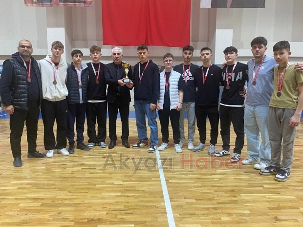 Okul Sporları 2. Küme Futsal Müsabakaları nefesleri kesti