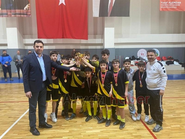 Okul Sporları 2. Küme Futsal Müsabakaları nefesleri kesti