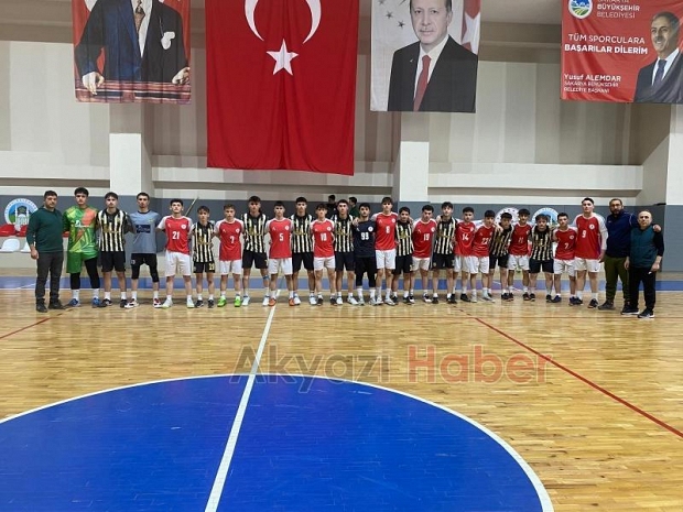 Okul Sporları 2. Küme Futsal Müsabakaları nefesleri kesti