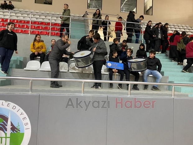 Okul Sporları 2. Küme Futsal Müsabakaları nefesleri kesti