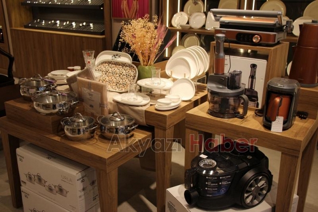 Karaca Home Akyazı’da Kapılarını Açtı! Büyük Açılışa Özel Fırsatları Kaçırmayın!