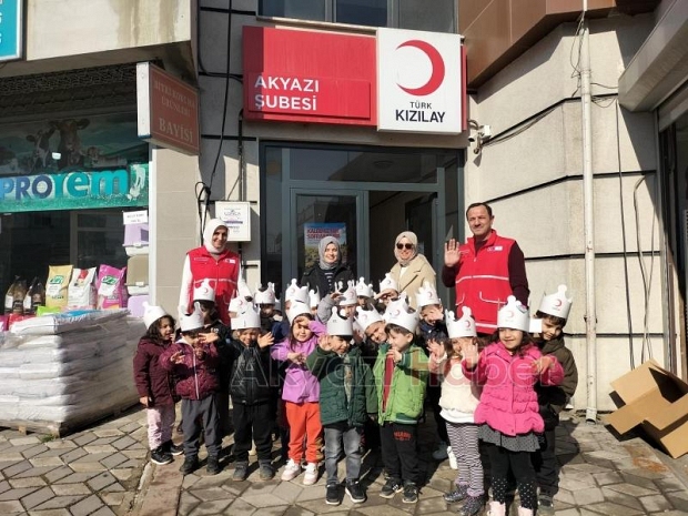  Konuralp Anadolu öğrencileri Kızılay’ı ziyaret etti 