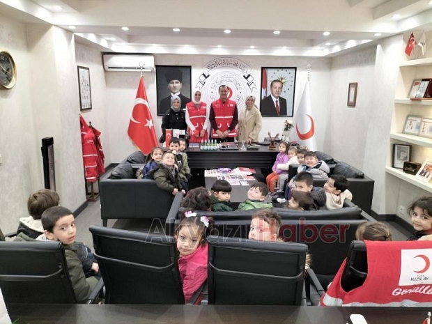 Konuralp Anadolu öğrencileri Kızılay’ı ziyaret etti 