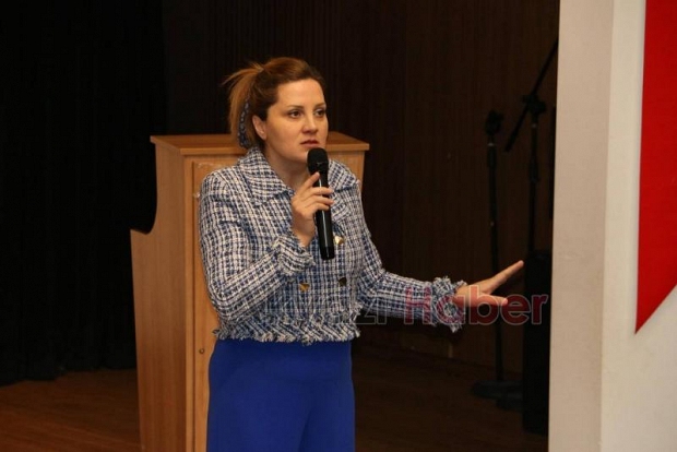 Akyazı Sağlık Müdürü Şeyda Tok, bağımlılıktan kurtulmanın yollarını anlattı