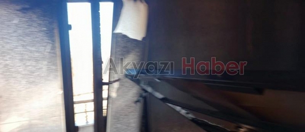 Çakmakla oynayan çocuk evi yaktı