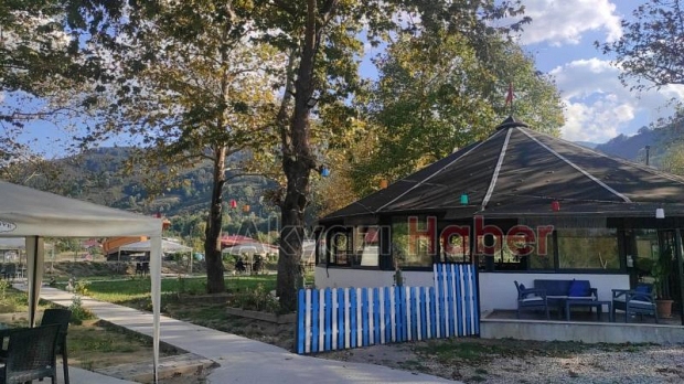 Akyazı Balıkçı Yusuf’ta İftar Keyfi! Taze Balık, Zengin Menü, Sıcak Atmosfer