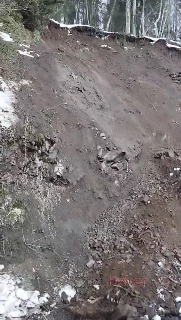 Çamdağı'nda heyelan meydana geldi