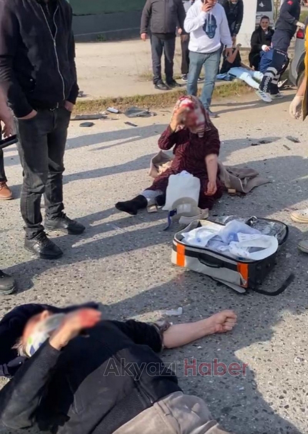 Yenikent yolunda kaza 4 yaralı