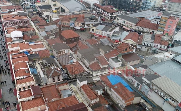 Başkan Yusuf Alemdar, Uzunçarşı’da müjdeyi duyurdu