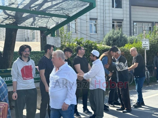 Türkan Certel toprağa verildi. 
