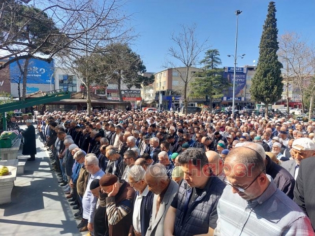 Türkan Certel toprağa verildi. 