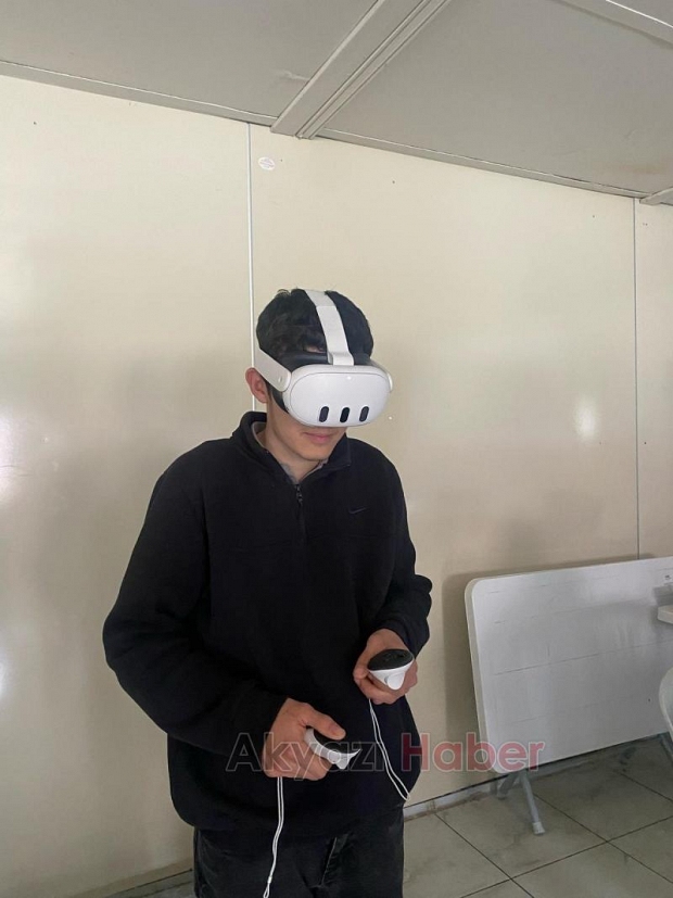 Lise öğrencilerine metaverse ve yapay zeka semineri